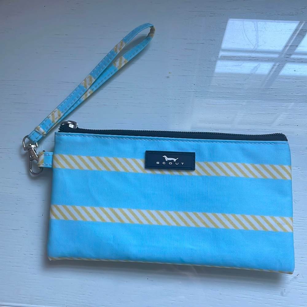scout wristlet